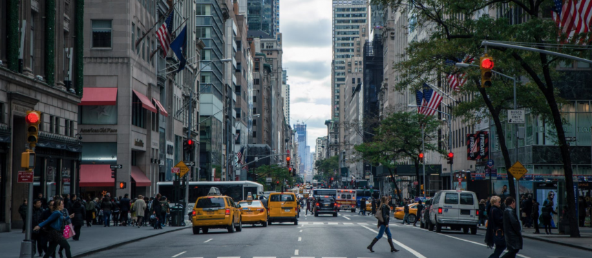 The ILSC campus is centrally located downtown in Manhattan, close to the famous Brooklyn Bridge. Photo: Pexels