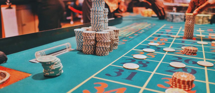 International students are more likely to use casino table gambling. Photo: Unsplash